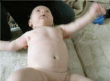 Moro-Reflex beim Baby